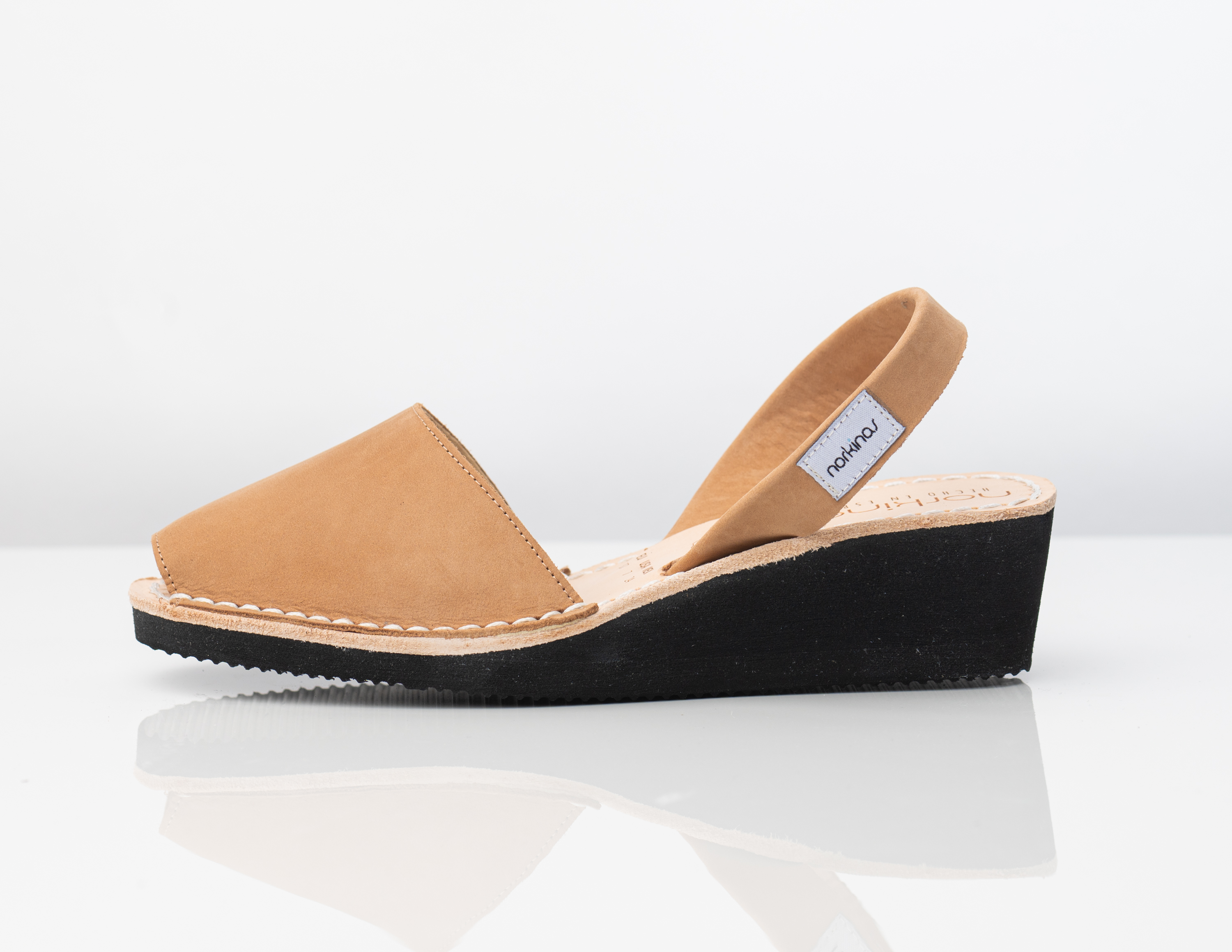 Cuna Nobuck Cuero
